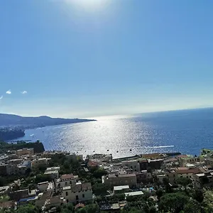 A Casa Di Italia , Napoli Italia